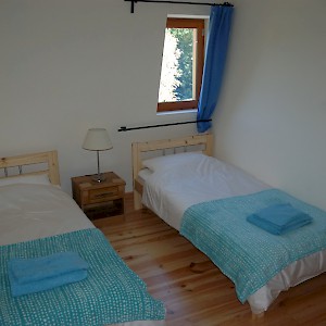Twin bedroom 2